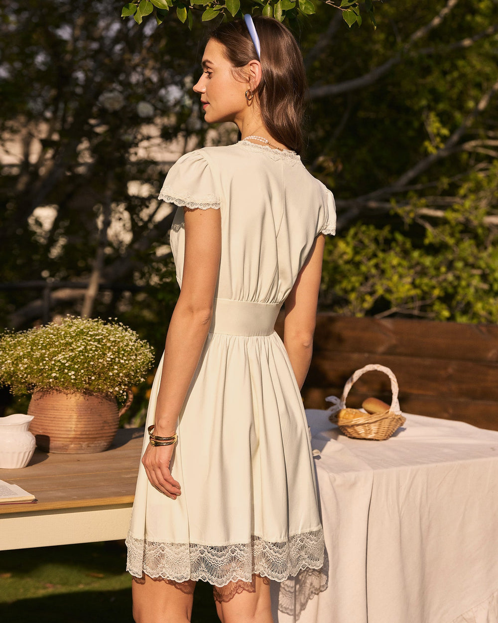 Vestido Serena | Elegancia en Encaje Tono Durazno