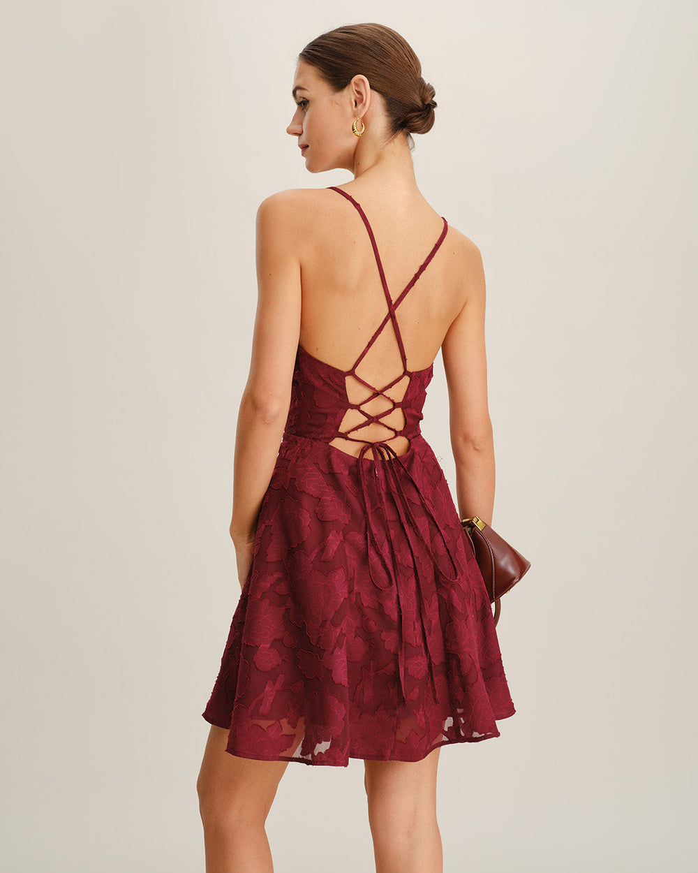 Vestido Ariadna | Elegancia en Satén Tono Vino