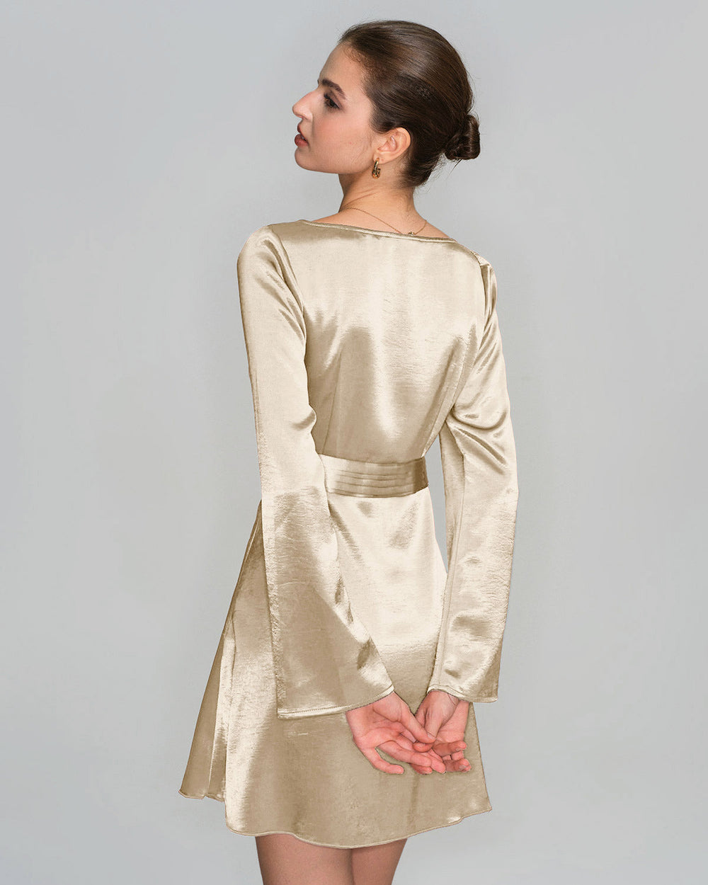 Vestido Valentina | Elegancia en Satén Tono Durazno