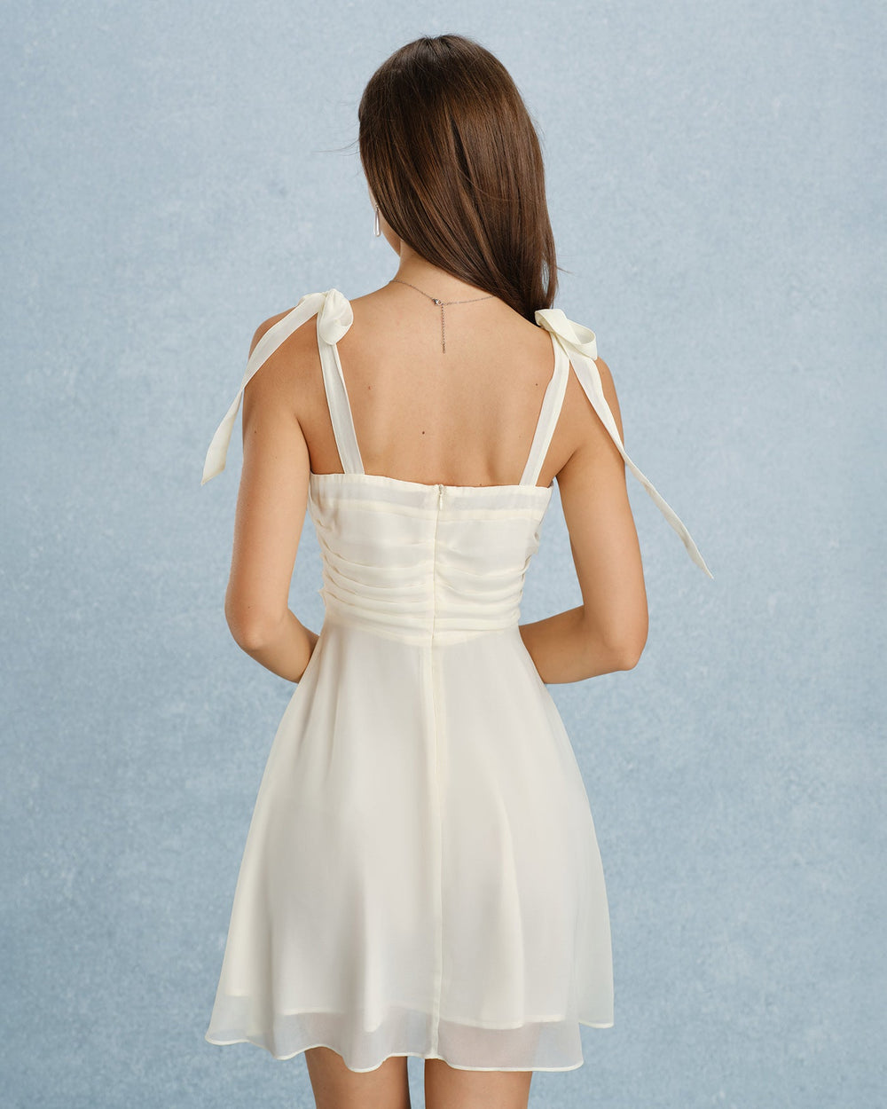 Vestido Leonora | Elegancia en Satén Tono Durazno