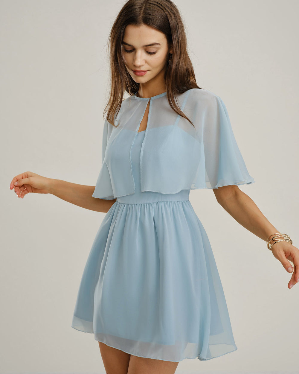 Vestido Regina | Elegancia en Gasa Tono Azul